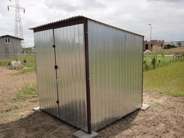 Plechová garáž 2×2,5 m – pozinkovaný plech, pultová strecha so spádom dozadu