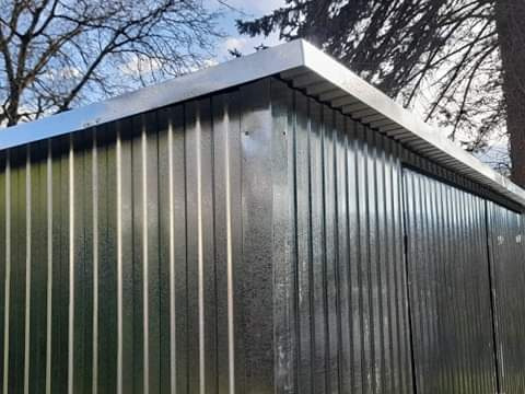 Plechová garáž 5x4 m zinok s dvojkrídlovou bránou 4