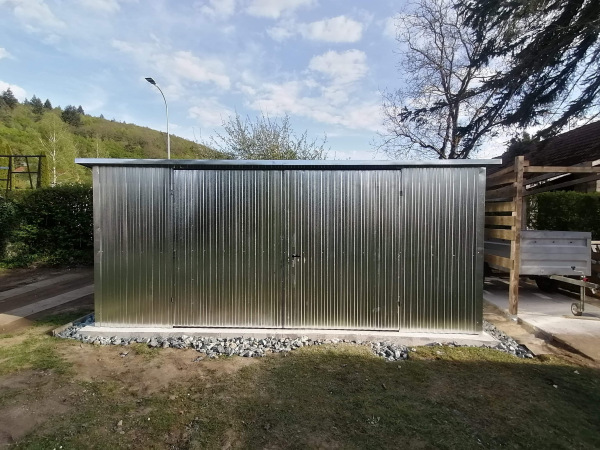 Plechová garáž 5x4 m zinok s dvojkrídlovou bránou 6