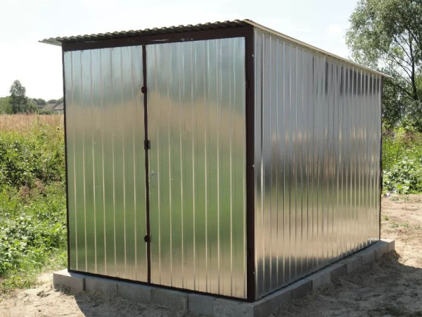 Plechová garáž 2×3 m | Pozinkovaný plech | Spád dozadu 4