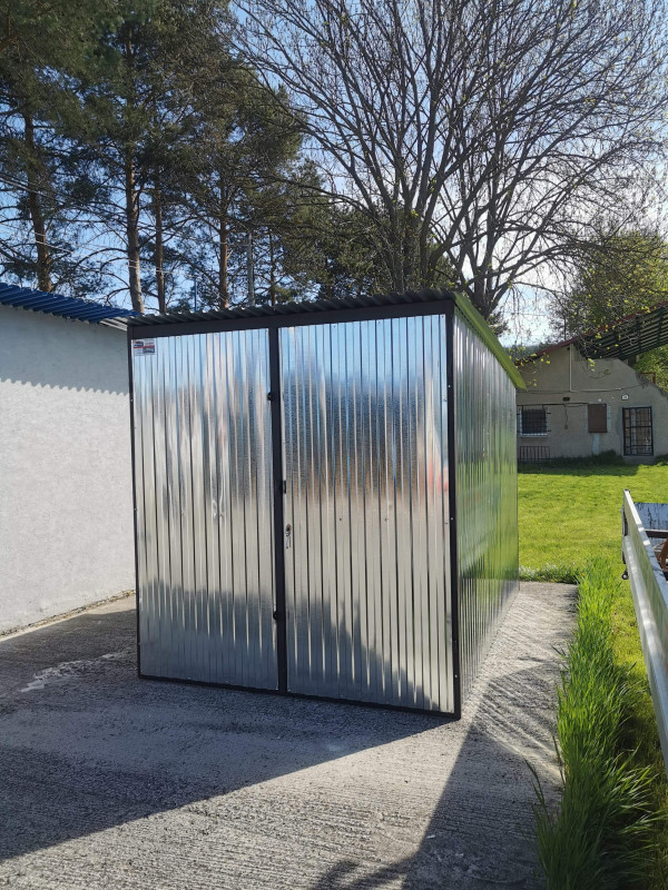 Plechová garáž 2×3 m | Pozinkovaný plech | Spád dozadu 7