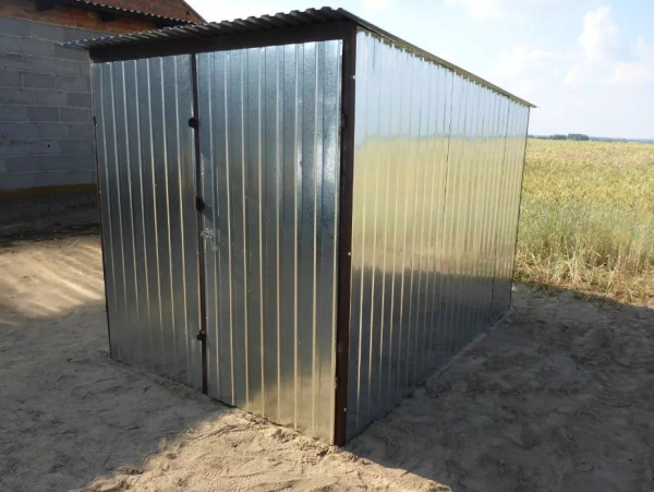 Plechová garáž 2×3 m | Pozinkovaný plech | Spád dozadu 2