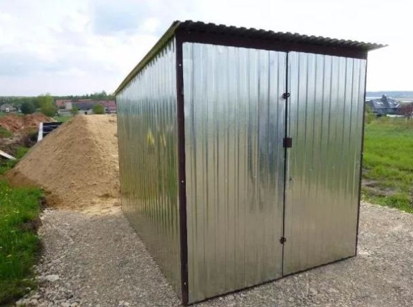 Plechová garáž 2×3 m | Pozinkovaný plech | Spád dozadu 3