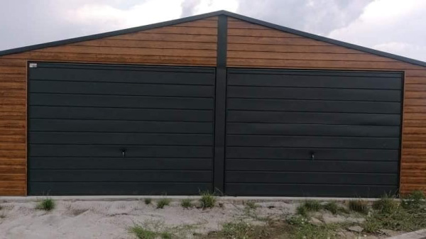 Plechová garáž 7 × 6 m | Sedlová strecha | Zlatý dub + RAL 7016 2