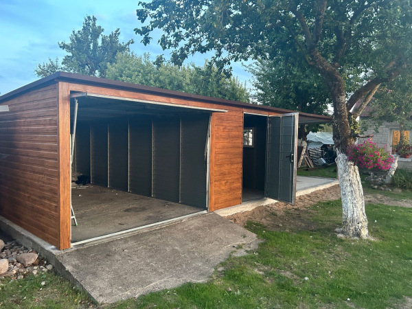 Plechová garáž 3×5 m zlatý dub + kolňa 3×5 m + prístrešok 4 m (dovoz a montáž) 1