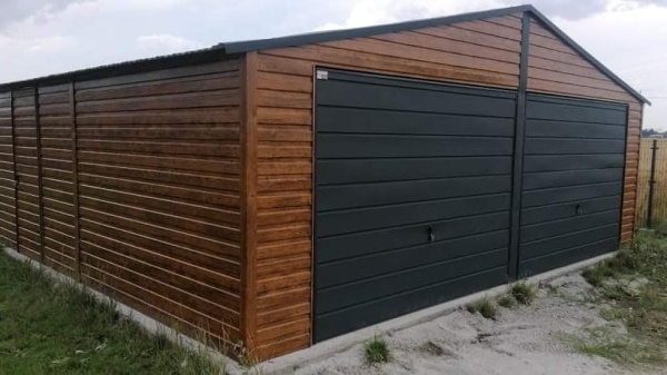 Plechová garáž 7 × 6 m | Sedlová strecha | Zlatý dub + RAL 7016 1