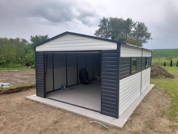 Plechová garáž ELEGANT 4×6 m – RAL 7016 antracit + RAL 9010 biela | Sedlová strecha 7