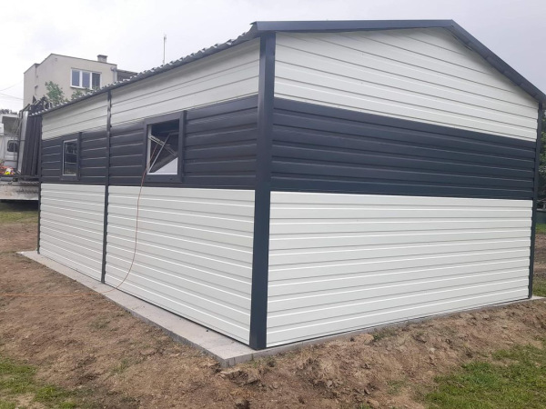 Plechová garáž ELEGANT 4×6 m – RAL 7016 antracit + RAL 9010 biela | Sedlová strecha 1