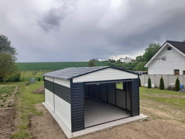 Plechová garáž ELEGANT 4×6 m – RAL 7016 antracit + RAL 9010 biela | Sedlová strecha 6