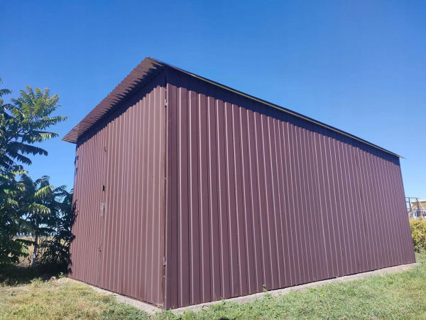 Plechová garáž 2. triedy 2×3 m – ekonomické riešenie na uskladnenie 4