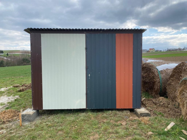 Plechová garáž 2. triedy 2×3 m – ekonomické riešenie na uskladnenie 7