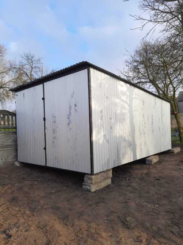 Plechová garáž 2. triedy 2×3 m – ekonomické riešenie na uskladnenie