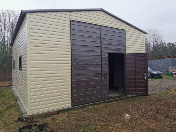 Plechová garáž / sklad 6×8 m – dvojspádová strecha, RAL 8017 (hnedá) 1