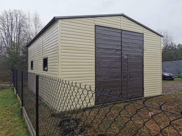 Plechová garáž / sklad 6×8 m – dvojspádová strecha, RAL 8017 (hnedá) 6