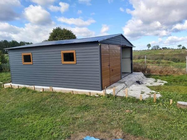 Plechová garáž 6×6 m – Sedlová strecha | Zlatý dub + RAL 7016 5