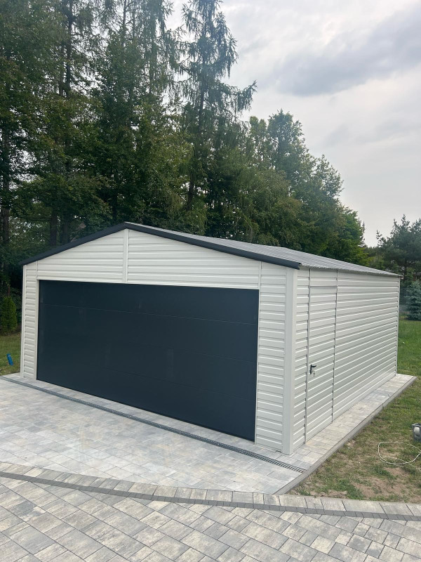 Plechová garáž 6 × 5,8 m so segmentovov bránou | SPG_0001 3