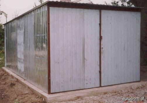 Plechová garáž 2. triedy 3×5 m – cenovo dostupná garáž na pozemok 10