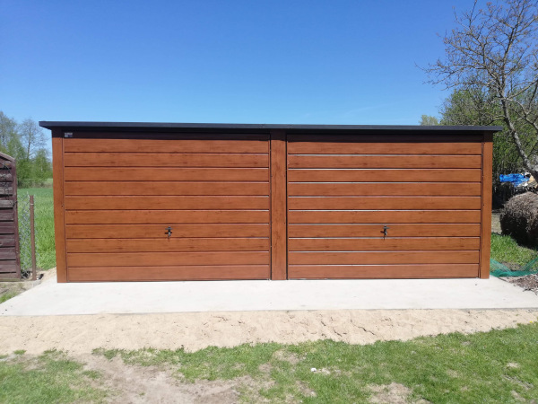 Plechová dvojgaráž 6x5,5 m grafitová RAL7016 so zlatým dubom 4