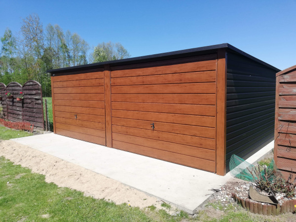 Plechová dvojgaráž 6x5,5 m grafitová RAL7016 so zlatým dubom 5