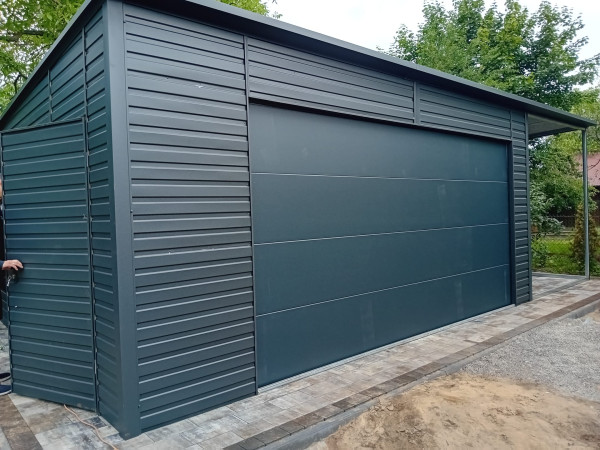 Plechová garáž 5,8 × 6 m + bočný prístrešok 2,5 m | SPG_0004