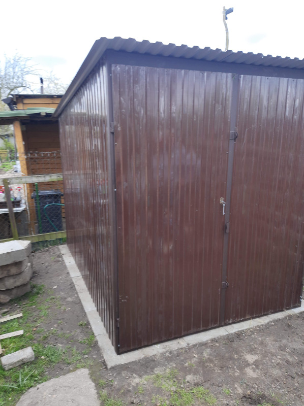 Plechová garáž 2x3 m RAL8017 tmavá hnedá 4